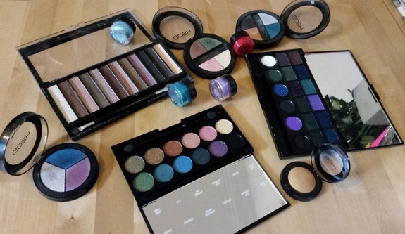What I learnt from having a makeup clear out - Lost in the North