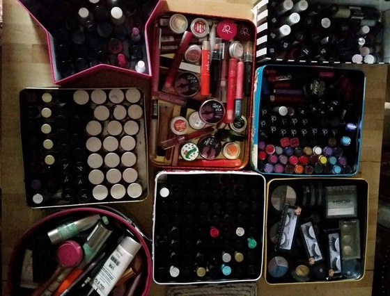 What I learnt from having a makeup clear out - Lost in the North