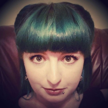 What dyeing my hair bright colours has taught me - Lost in the North
